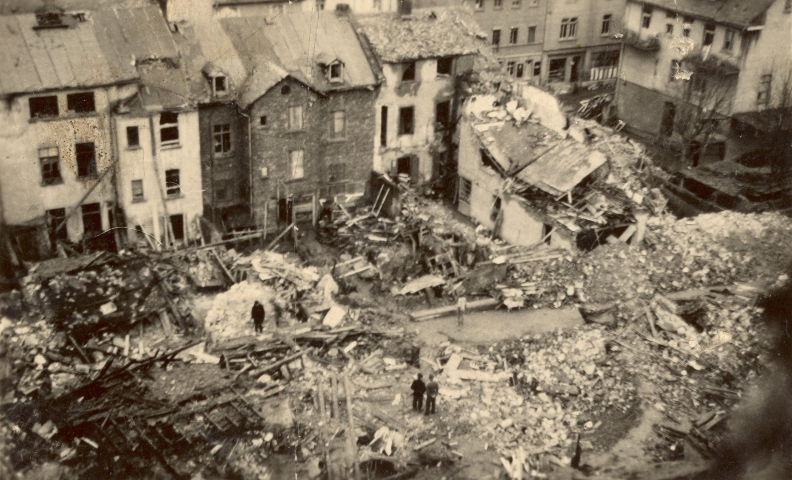 Vor-77-Jahren-erfolgten-die-schwersten-Luftangriffe-auf-Lahnstein-scaled.jpg