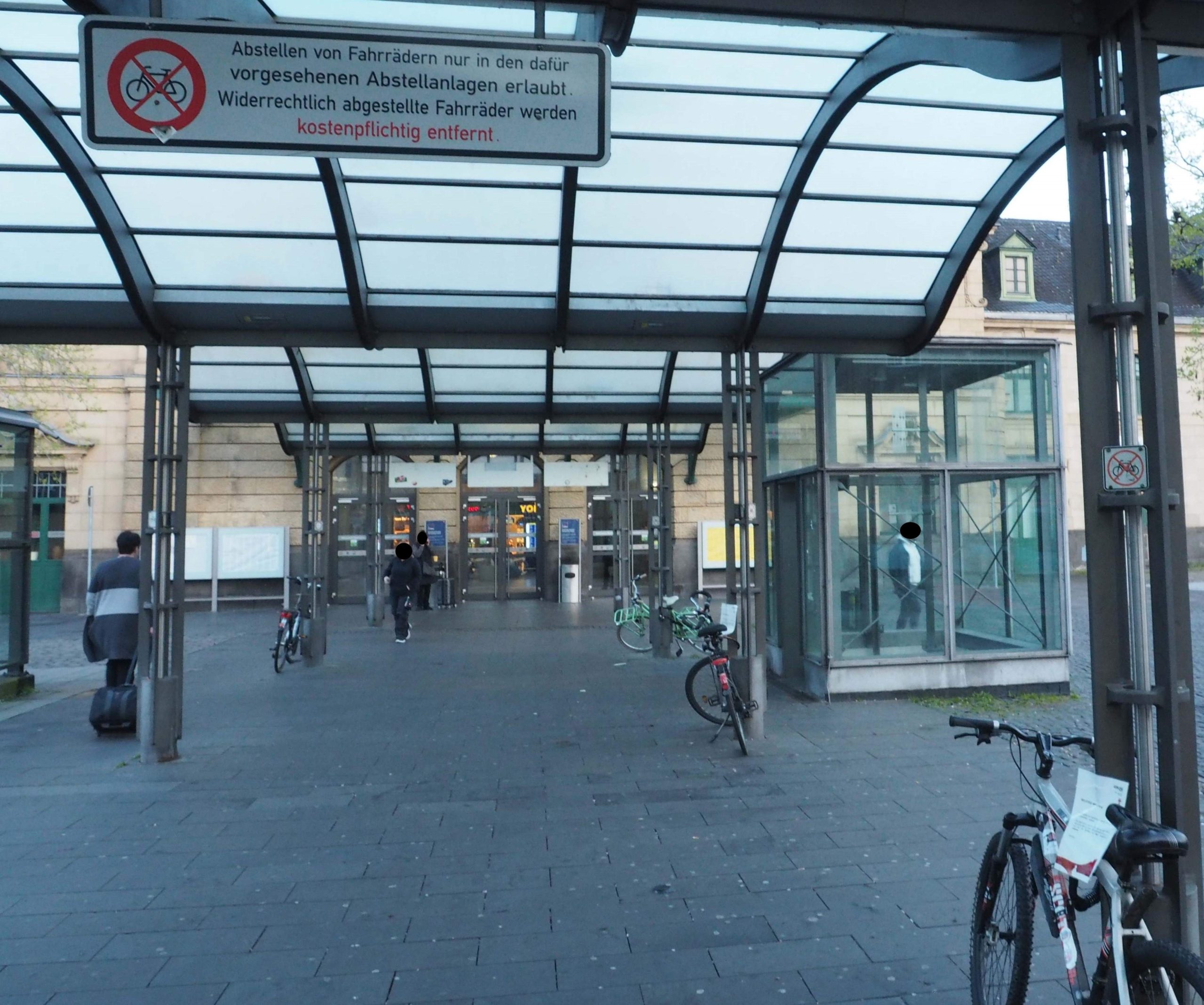 Widerrechtlich abgestellte Fahrräder am Koblenzer Hauptbahnhof werden entfernt