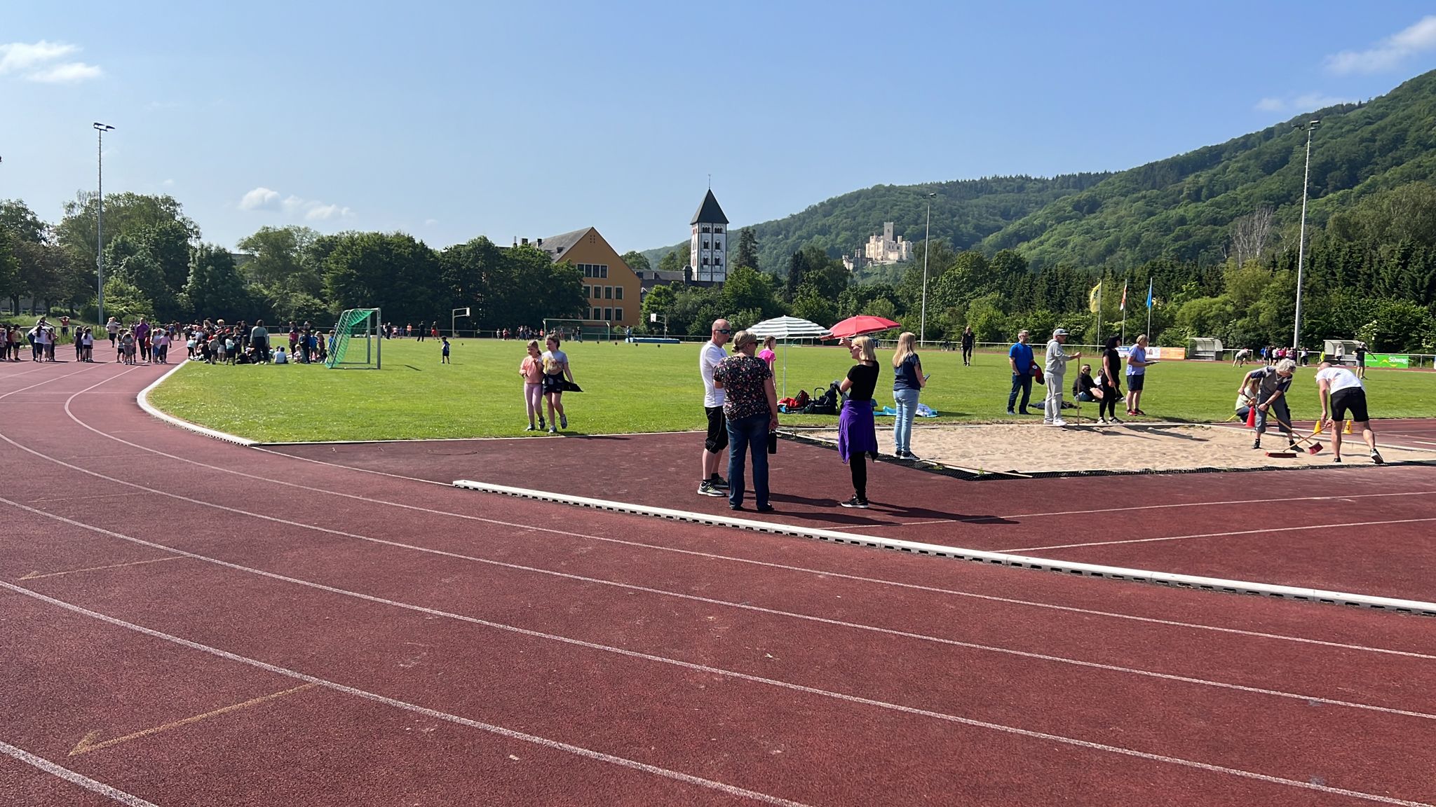 Goethe-Schule veranstaltet erfolgreiches Leichtathletik-Sportfest