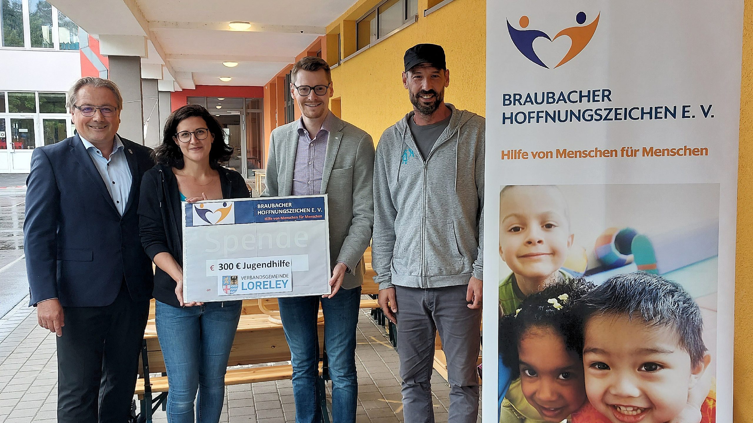 Braubacher Hoffnungszeichen spenden 300 Euro für den Neustart des Jugendtreffs in der Marksburgstadt